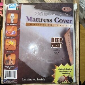 Full size mattress cover - deep pocket